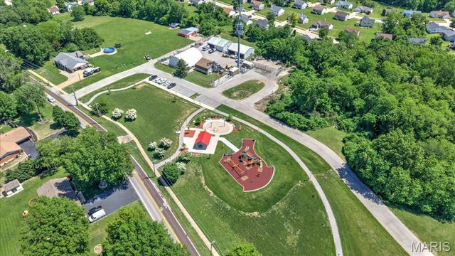 12565 Old Jamestown Road, Black Jack, MO 63033