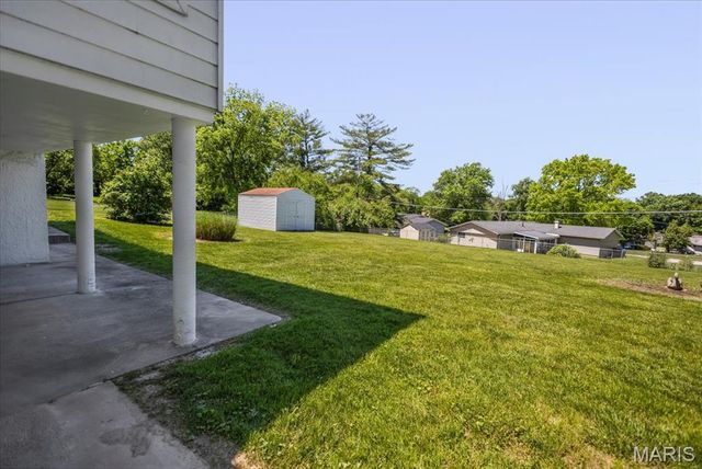 12565 Old Jamestown Road, Black Jack, MO 63033