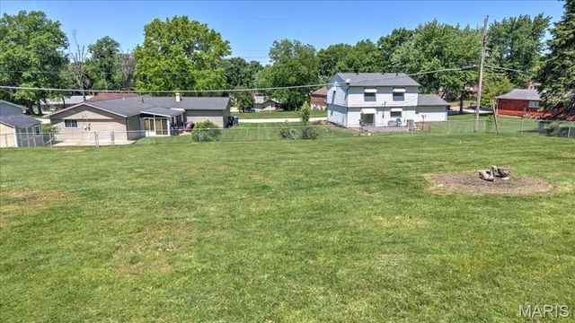 12565 Old Jamestown Road, Black Jack, MO 63033