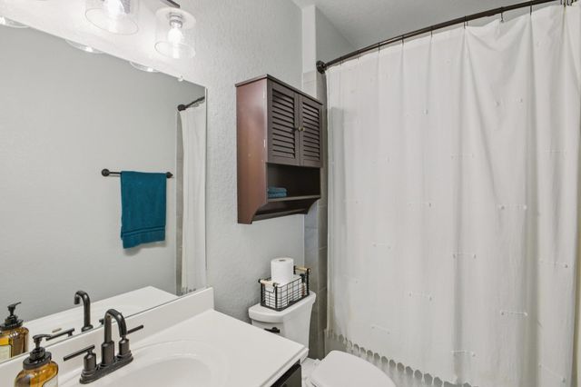 404 Ancient Oak WAY, San Marcos, TX 78666