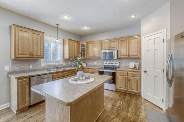 12088 Marquess Lane N, Lake Elmo, MN 55042