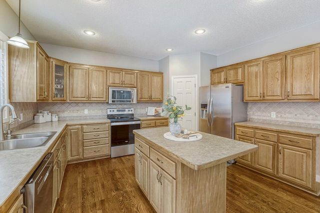 12088 Marquess Lane N, Lake Elmo, MN 55042