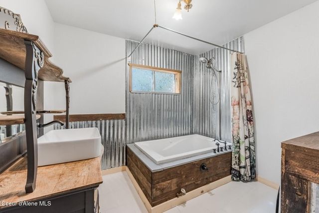 304 S Lavina Ave, Sandpoint, ID 83864