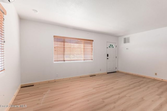 304 S Lavina Ave, Sandpoint, ID 83864