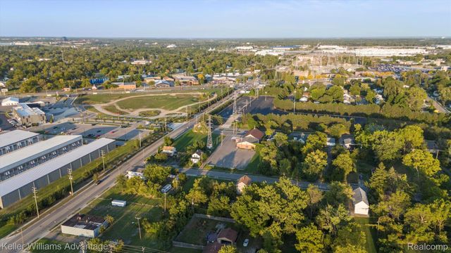 151 SOUTH Boulevard W, Pontiac, MI 48341