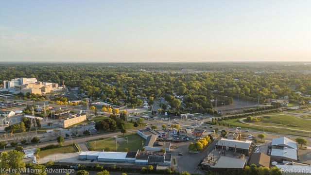 151 SOUTH Boulevard W, Pontiac, MI 48341