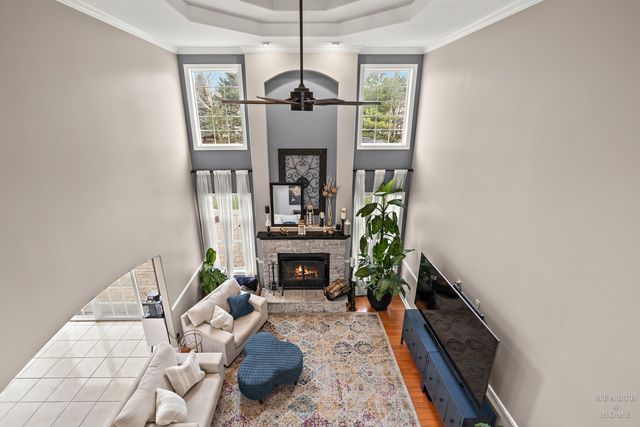 2184 Schrader Lane, North Aurora, IL 60542