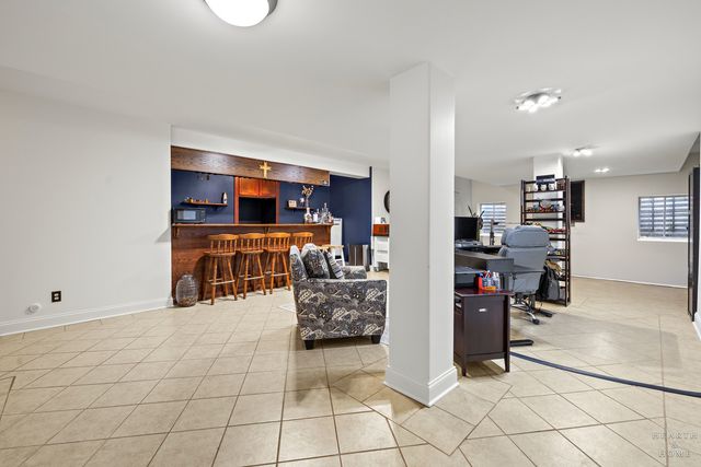 2184 Schrader Lane, North Aurora, IL 60542