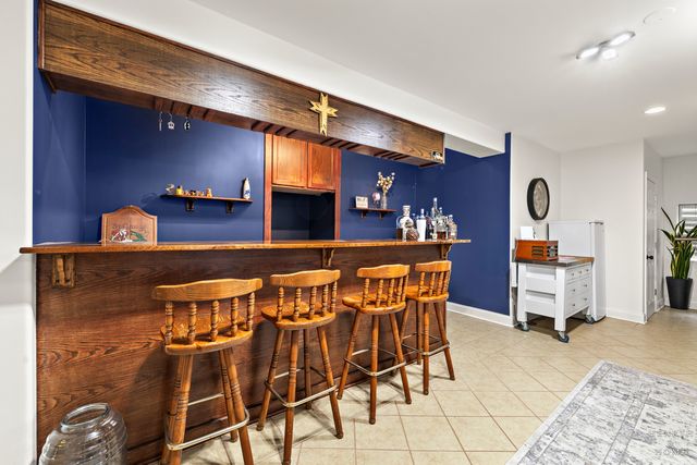 2184 Schrader Lane, North Aurora, IL 60542