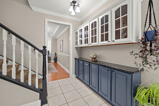 2184 Schrader Lane, North Aurora, IL 60542