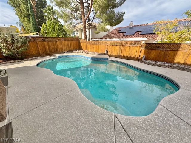 8240 Tivoli Cove Drive, Las Vegas, NV 89128