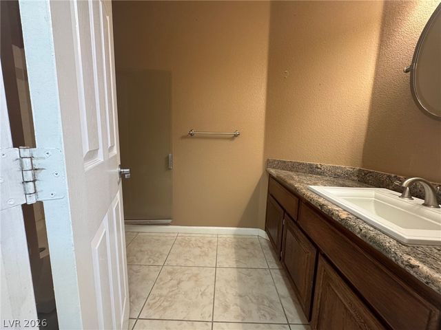 8240 Tivoli Cove Drive, Las Vegas, NV 89128