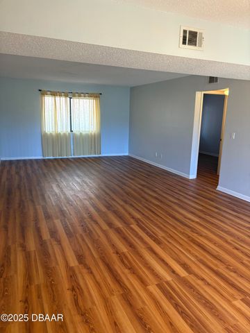 275 Indigo Dr Unit 105, Daytona Beach, FL 32114