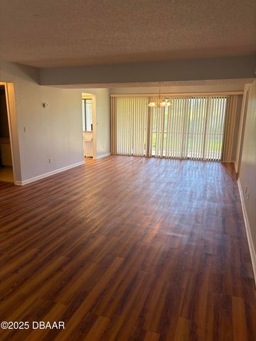 275 Indigo Dr Unit 105, Daytona Beach, FL 32114