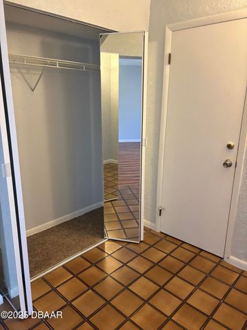 275 Indigo Dr Unit 105, Daytona Beach, FL 32114