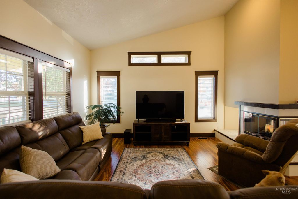 1765 Knight Ct, Mountain Home, ID 83647 photo 5
