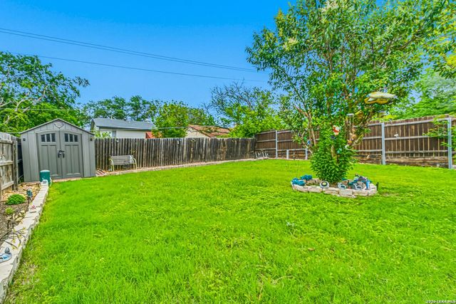 6723 Millrock, Live Oak, TX 78233