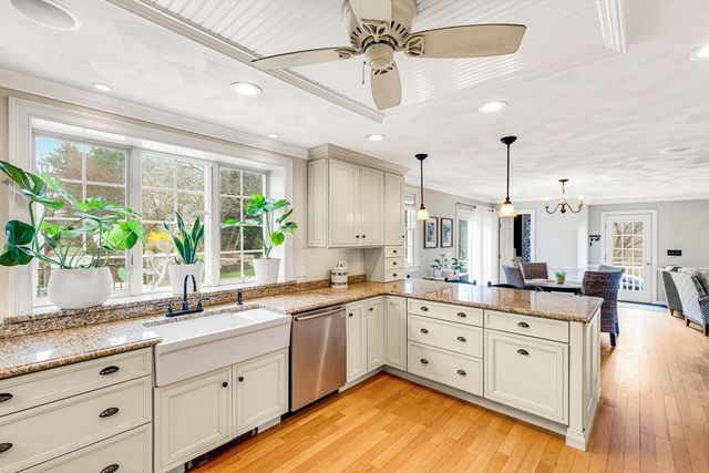 54 Old Merrill St, Amesbury, MA 01913