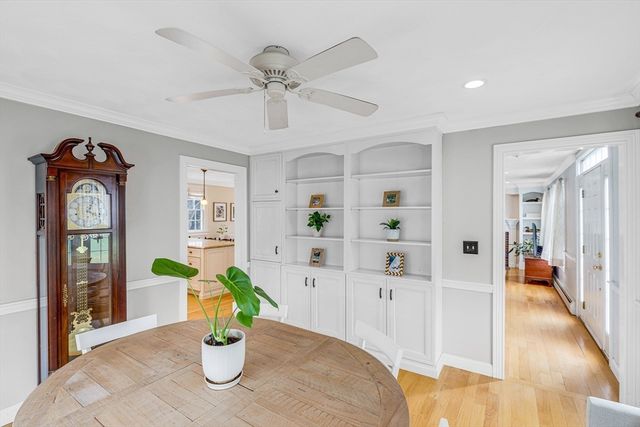 54 Old Merrill St, Amesbury, MA 01913