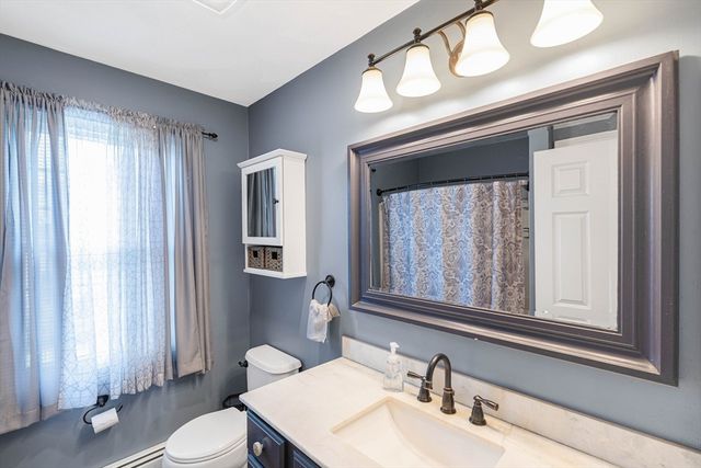 54 Old Merrill St, Amesbury, MA 01913