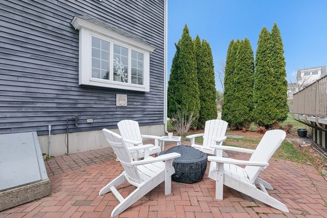 54 Old Merrill St, Amesbury, MA 01913