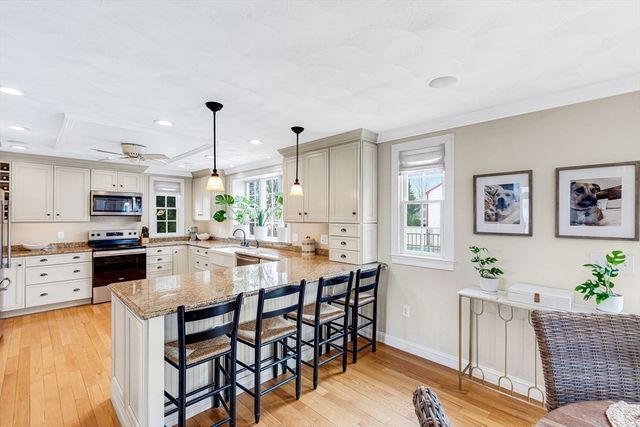 54 Old Merrill St, Amesbury, MA 01913