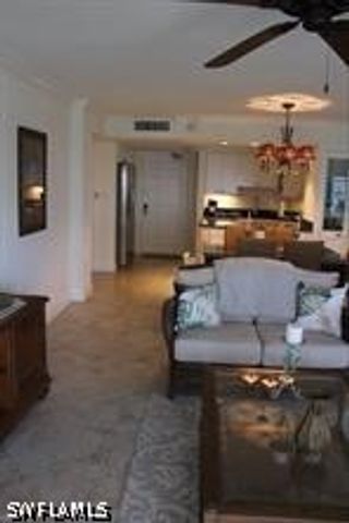 1 Bluebill AVE 707, Naples, FL 34108