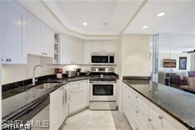 1 Bluebill AVE 707, Naples, FL 34108