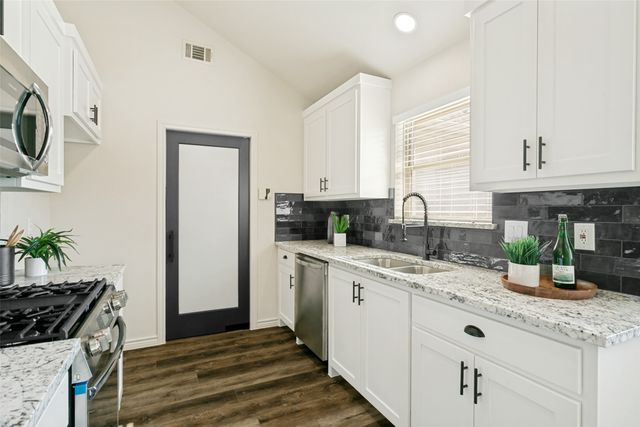 2212 Silverthorn Lane, Flower Mound, TX 75028