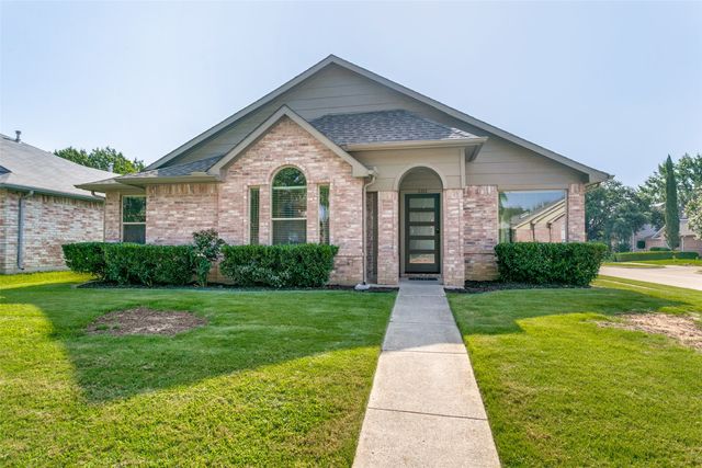 2212 Silverthorn Lane, Flower Mound, TX 75028