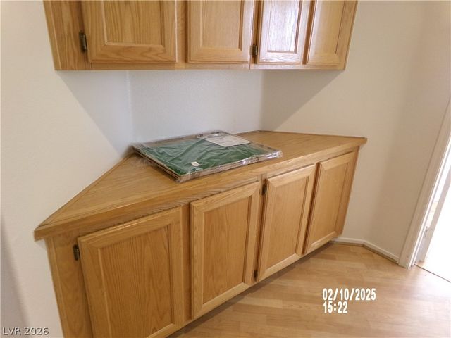 915 DOVER GLEN Drive 0, North Las Vegas, NV 89031