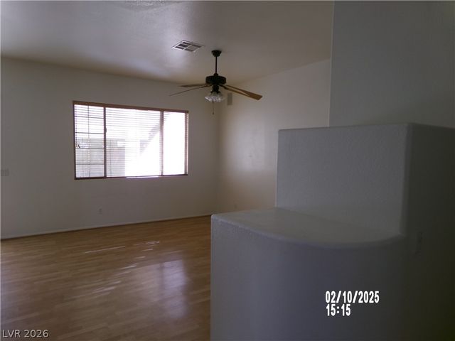 915 DOVER GLEN Drive 0, North Las Vegas, NV 89031