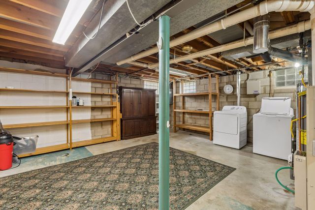 5821 5th Street NE, Fridley, MN 55432