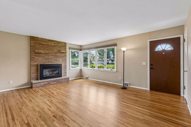 5821 5th Street NE, Fridley, MN 55432