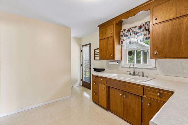 5821 5th Street NE, Fridley, MN 55432