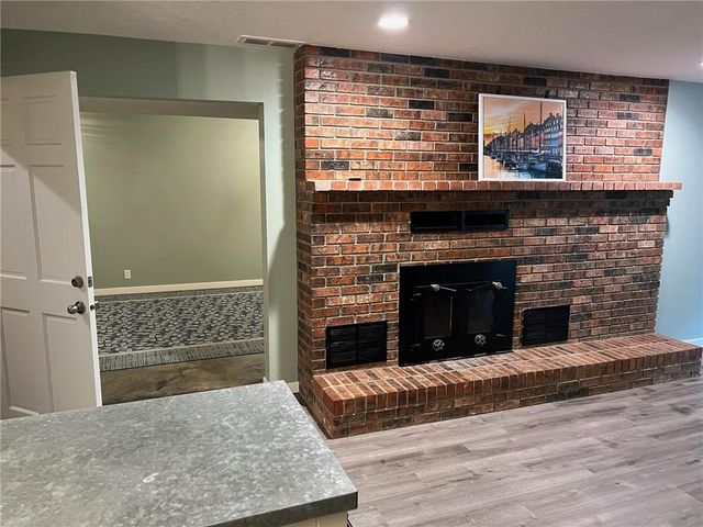 14690 E Redcoat Road, Nevada, MO 64772