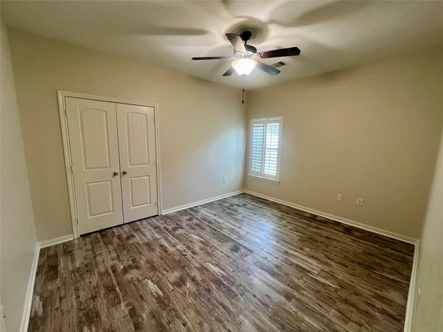 2212 Dove Haven Lane, League City, TX 77573