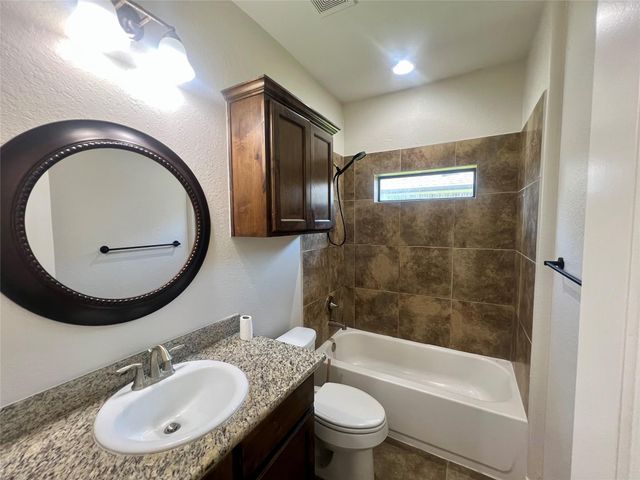 2212 Dove Haven Lane, League City, TX 77573