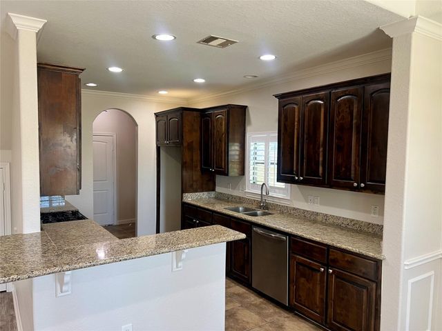 2212 Dove Haven Lane, League City, TX 77573