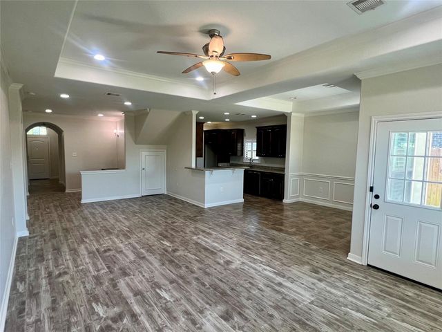 2212 Dove Haven Lane, League City, TX 77573