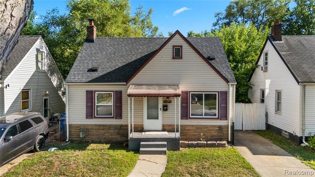 25477 Hopkins Street, Dearborn Heights, MI 48125