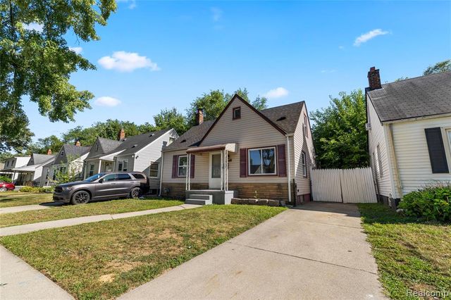 25477 Hopkins Street, Dearborn Heights, MI 48125