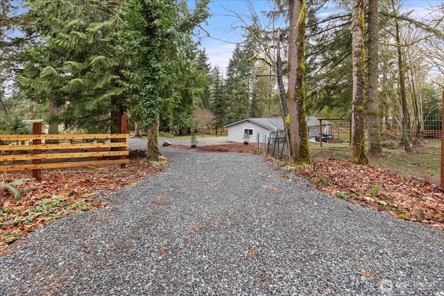 13425 N Echo Lake Road, Snohomish, WA 98296