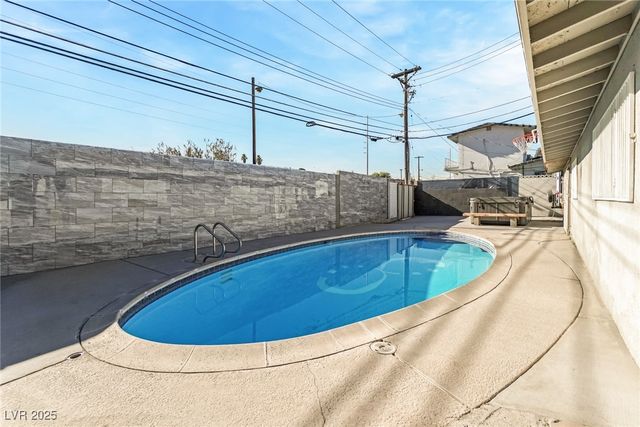 1537 Sombrero Drive, Las Vegas, NV 89169