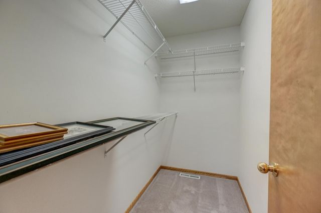 5170 Upper 141st Street W, Apple Valley, MN 55124