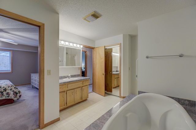 5170 Upper 141st Street W, Apple Valley, MN 55124