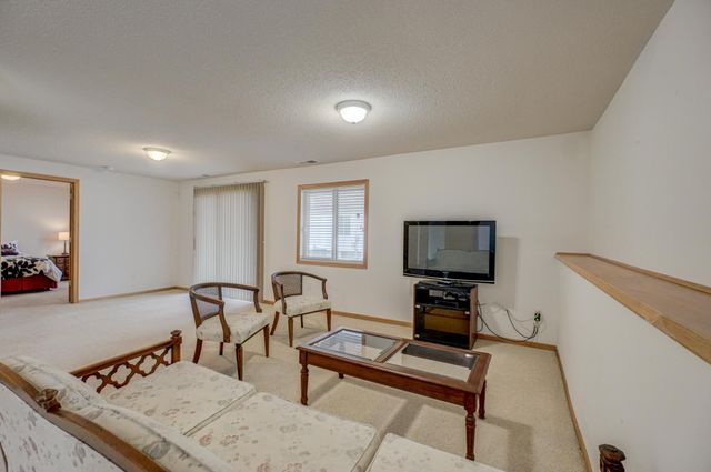 5170 Upper 141st Street W, Apple Valley, MN 55124