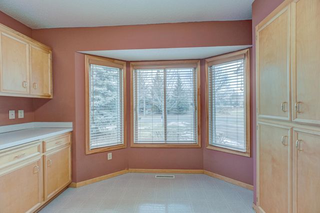 5170 Upper 141st Street W, Apple Valley, MN 55124