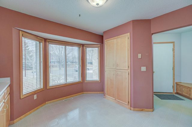 5170 Upper 141st Street W, Apple Valley, MN 55124