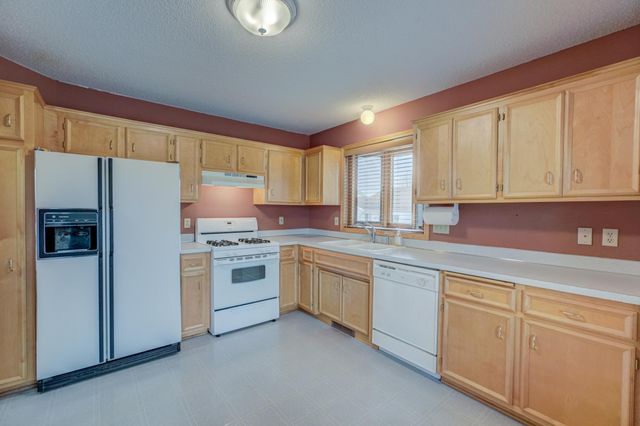 5170 Upper 141st Street W, Apple Valley, MN 55124